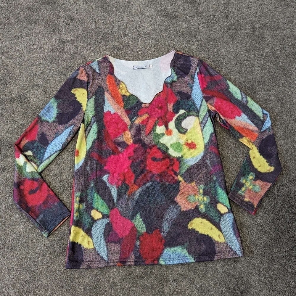 Misslook Women's Colorful Floral Top Size Small Scallop Neckline